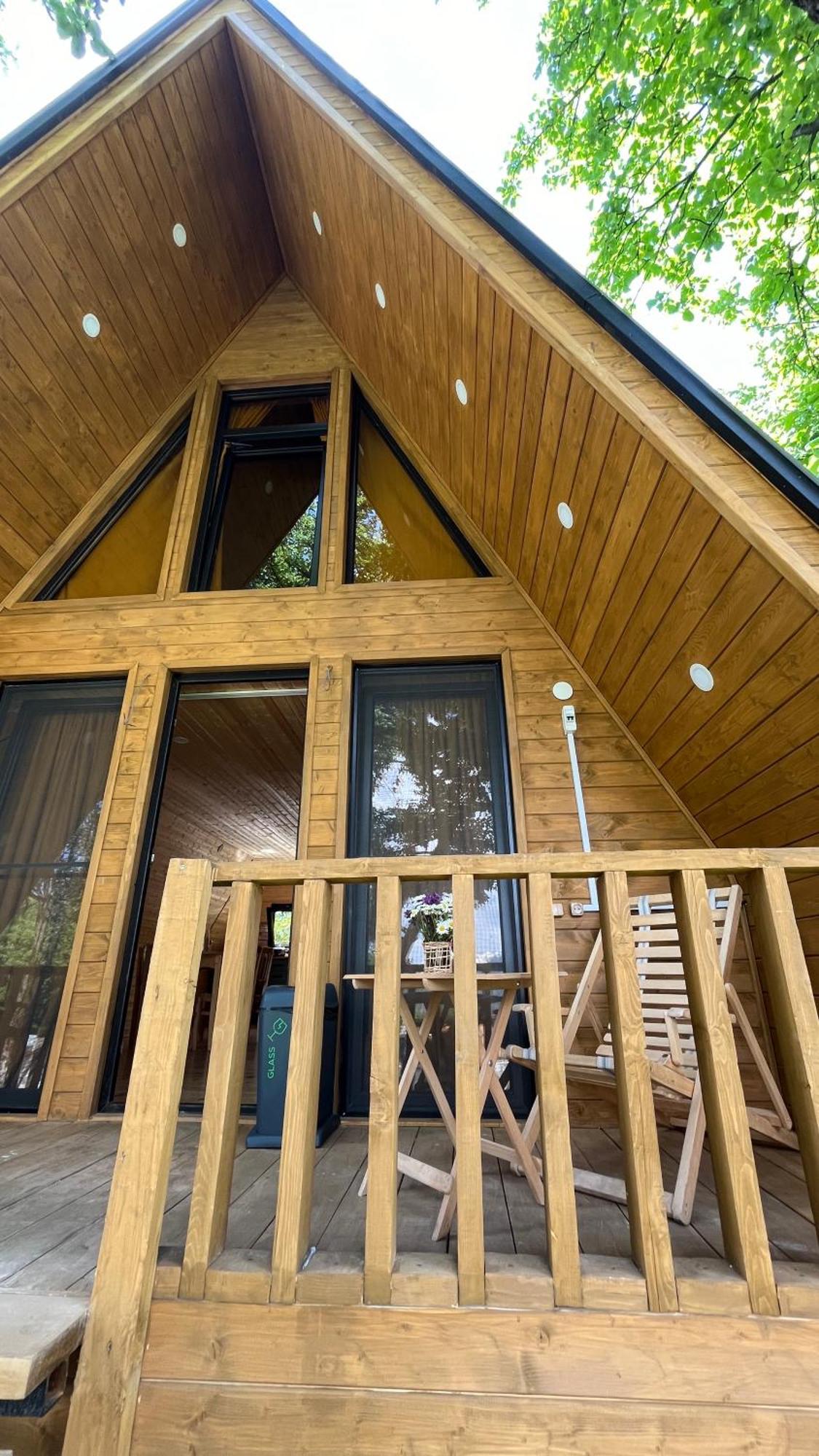 Garden House Μέστια Εξωτερικό φωτογραφία