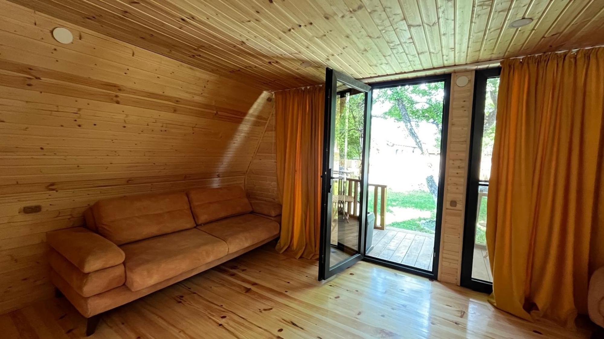 Garden House Μέστια Εξωτερικό φωτογραφία